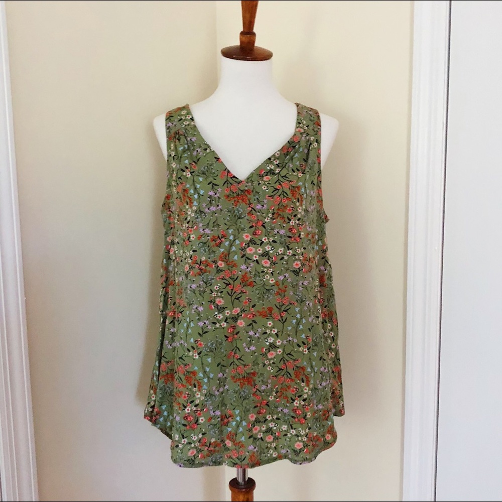 NWT- Old Navy Tank/Blouse